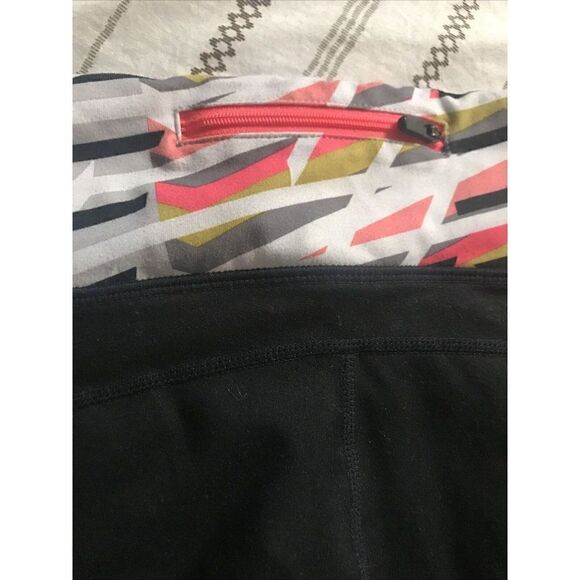 Fabletics Leggings Sz Small Knee Length Printed Pink Print Women's    N - Picture 6 of 8